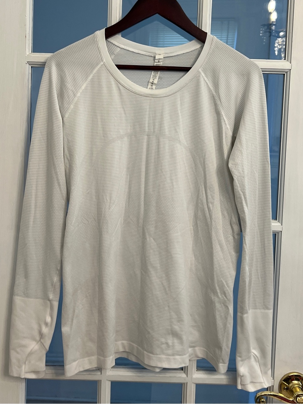 LULULEMON Women’s White Ribbed Long Sleeve Raglan Workout Top Size 12